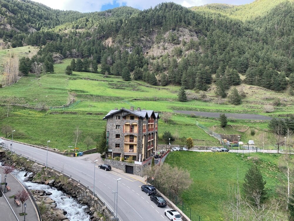 Фото Apartamentos Vallnord 3000