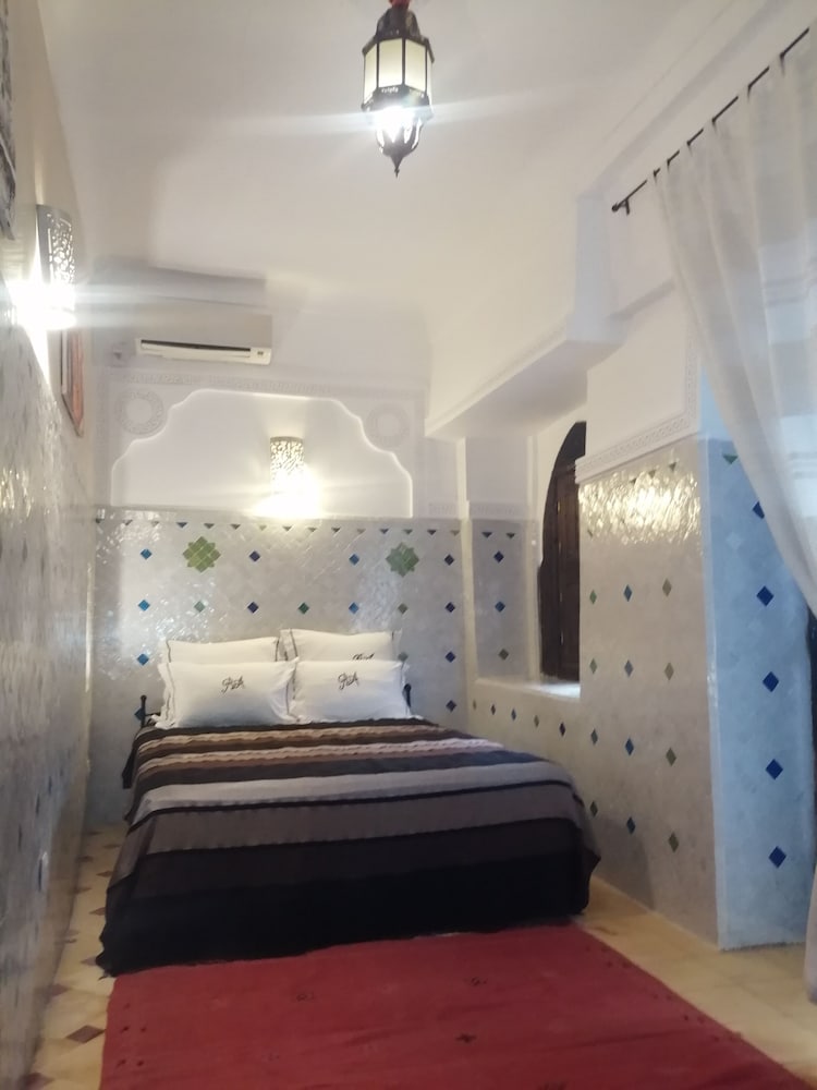 Фото Riad Ailen