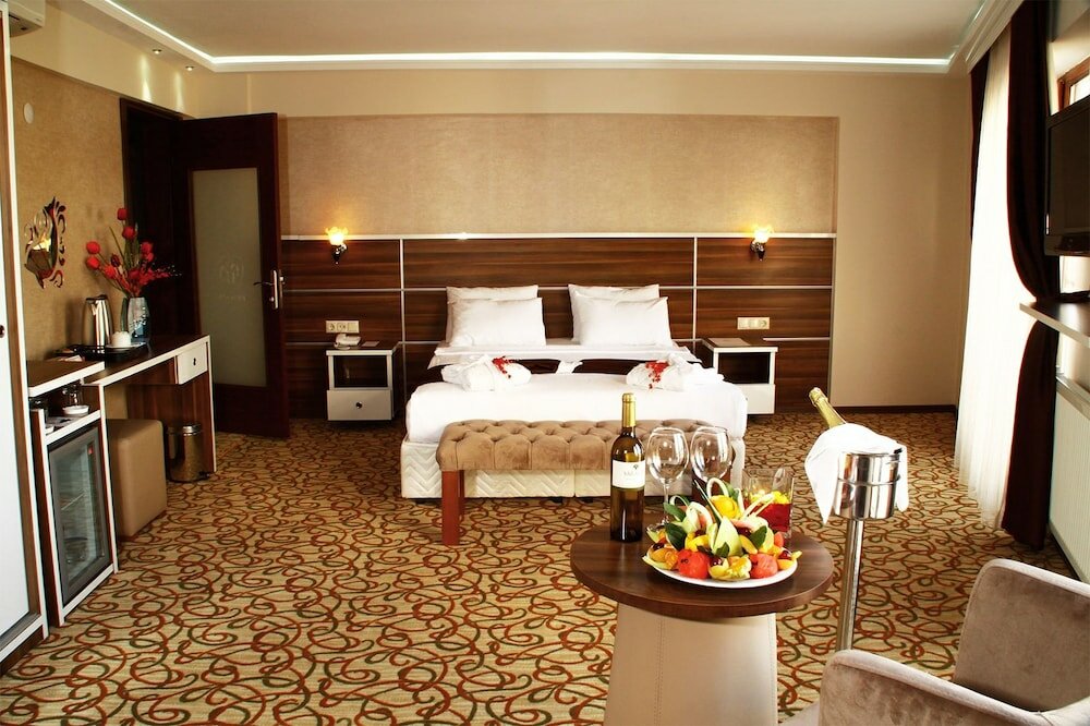 Perama Hotel - 14
