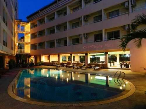 Отель The Chanthong Residence and Hotel Pattaya