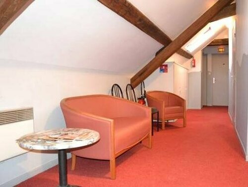 Гостиница Hôtel Les Paturelles в Авене-сюр-Эльпе