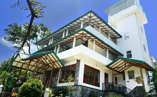 Lakshmis Hotel