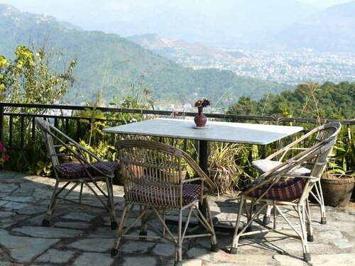 Гостиница Peace Dragon Lodge & Restaurant в Гандаки