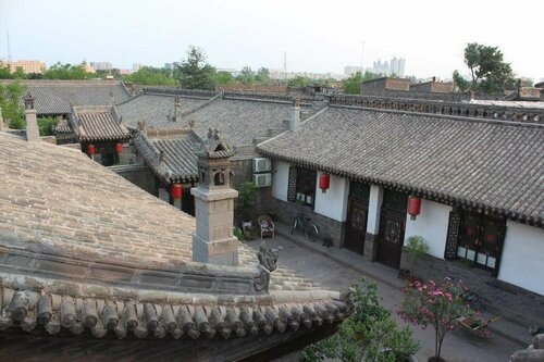 City Wall Old House. Ji Residence