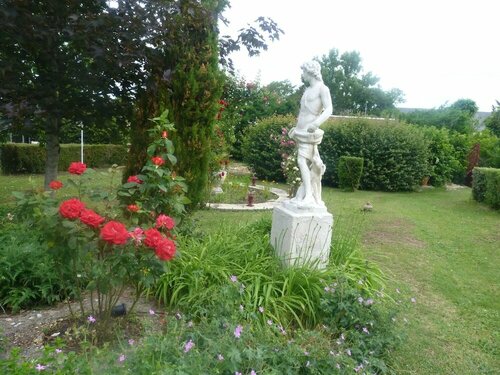 Гостиница L'Arum Antique в Лоше