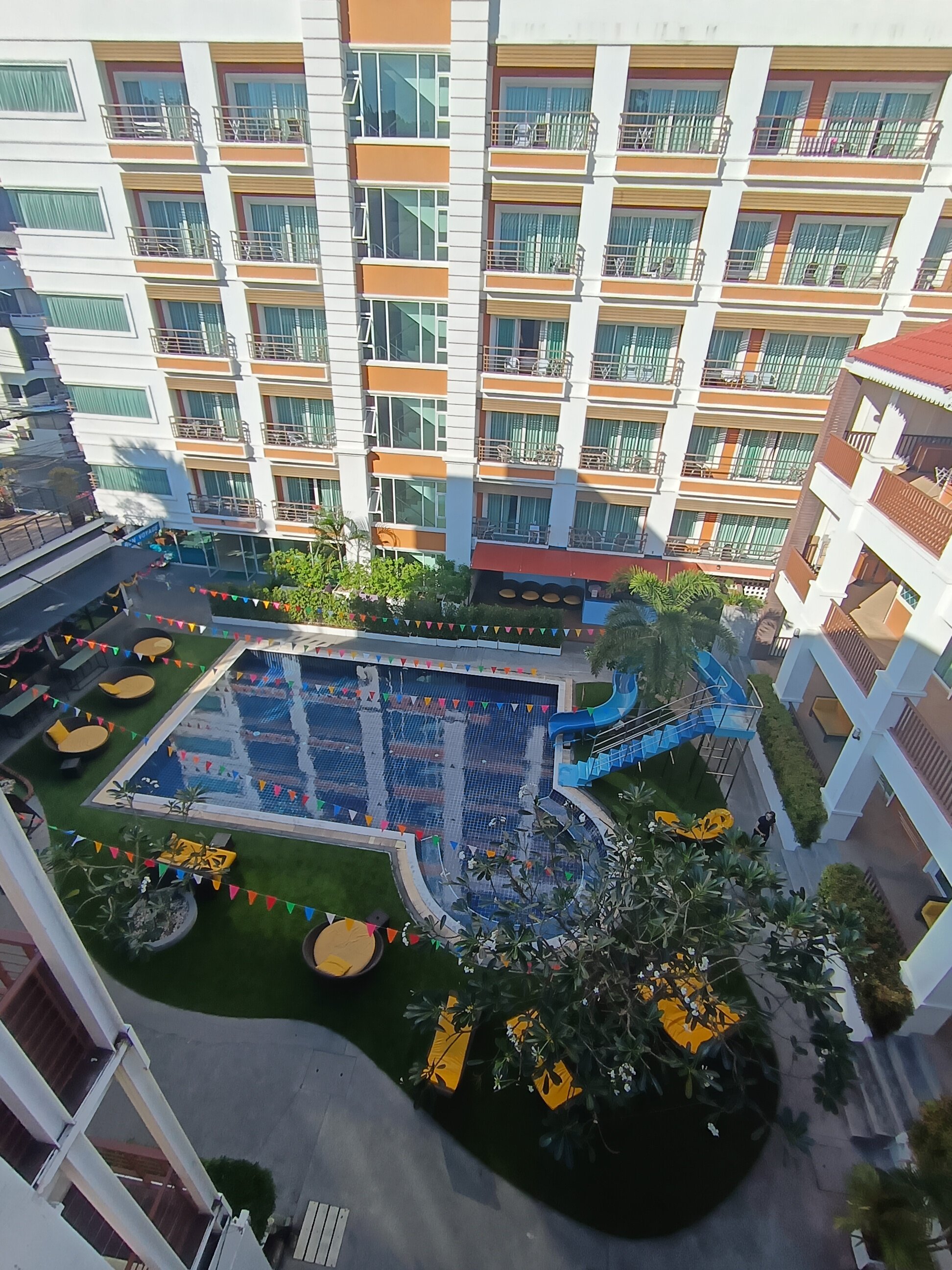 Фото Pinnacle Lumpinee Park Hotel