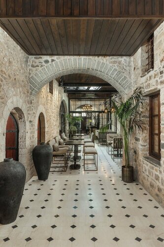 Гостиница Stoes Hotel в Янине