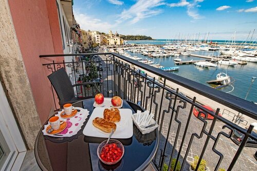 Гостиница B&b L'isola Del Postino в Прочиде