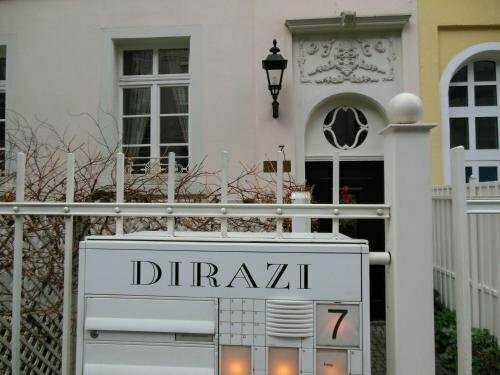 Гостиница Dirazi Guesthouse во Франкфурте-на-Майне