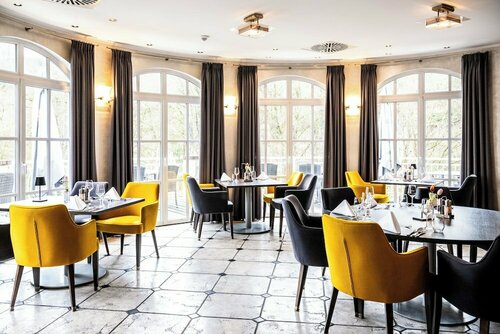 Гостиница Hotel Lahnschleife в Гессене