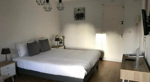 Гостиница Hôtel Abat Jour в Нанте