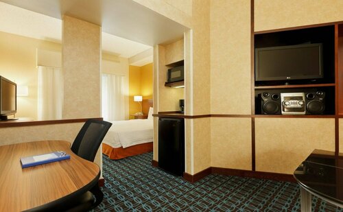 Гостиница Fairfield Inn & Suites by Marriott Lake Oswego в Лейк Освего