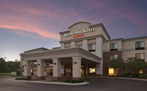 Гостиница SpringHill Suites by Marriott Lansing West