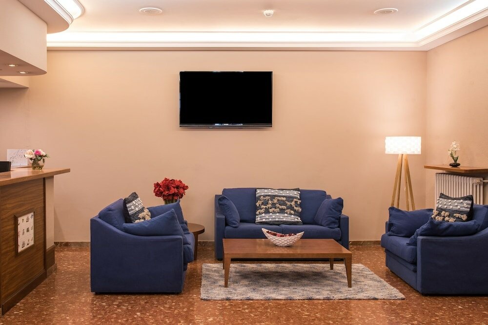 Фото Evenia Oros