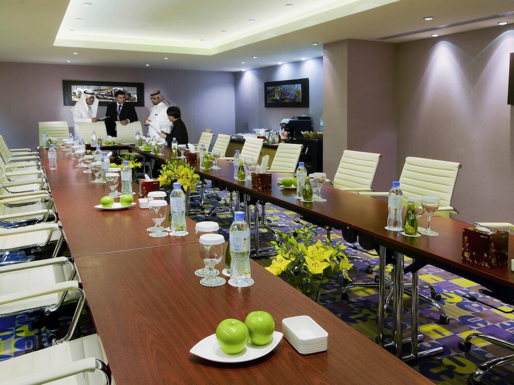 Фото Novotel Suites