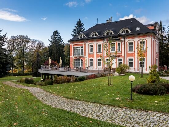 Фото Wellness & SPA hotel Villa Regenhart