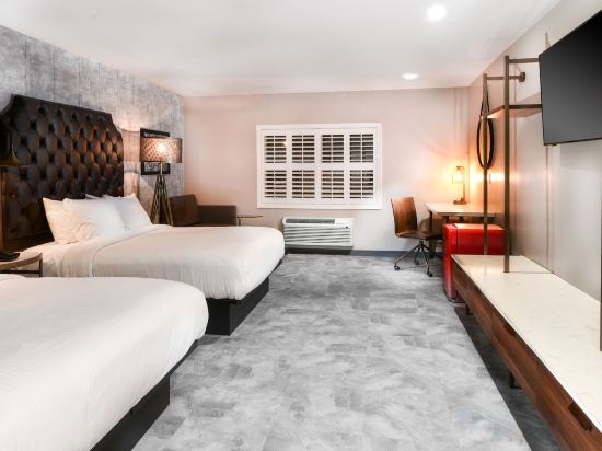 Фото Hollywood Inn Suites Hotel