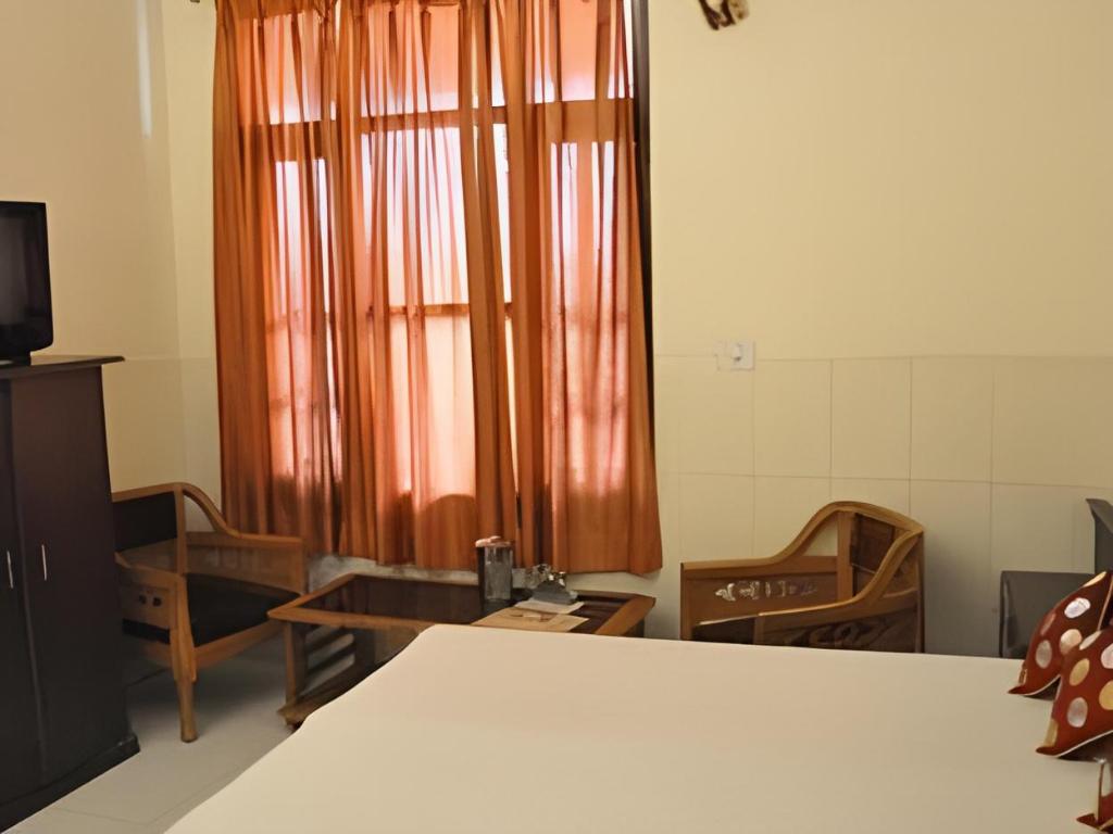 Фото Hotel Surya Palace