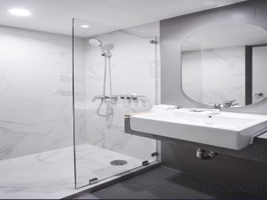 Фото Отель 56 Surawong Hotel Bangkok