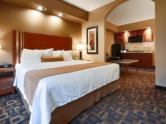 Фото Days Inn by Wyndham Redwater