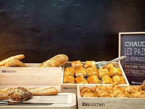 Гостиница Ibis Lyon Est Bron в Броне