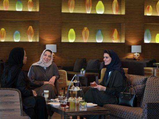 Фото Hilton Riyadh Hotel & Residences