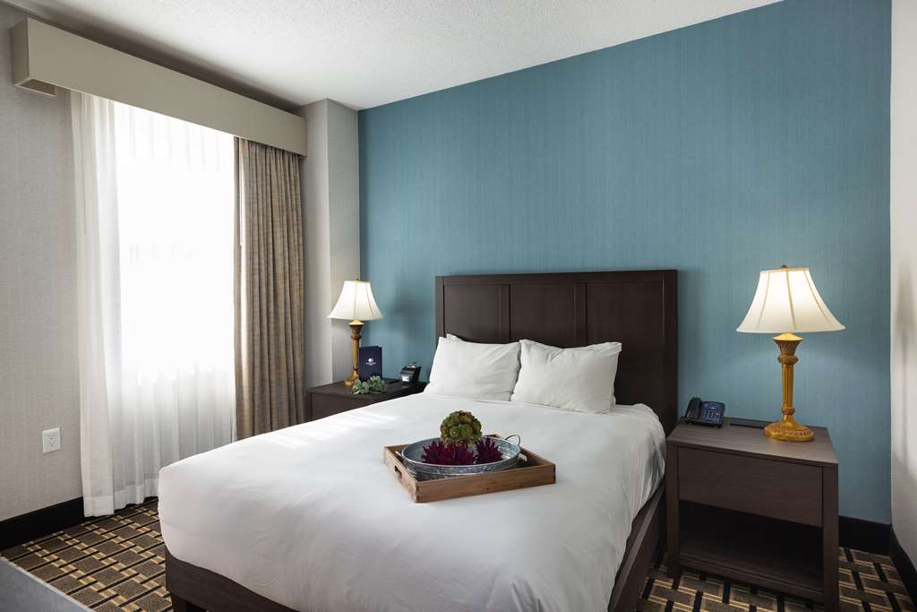 Фото Inn at the Colonnade Baltimore - a DoubleTree by Hilton