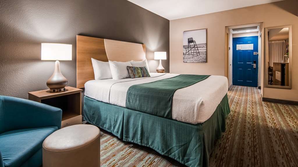 Фото Best Western Plus Atlantic Beach Resort