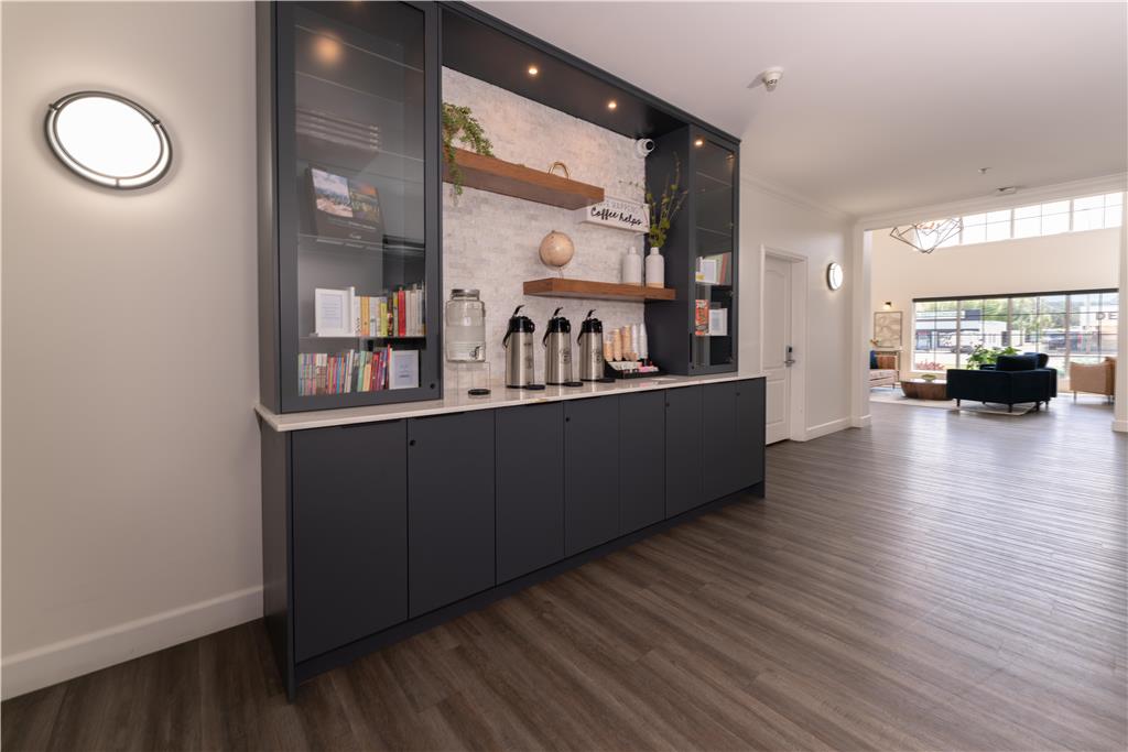 Фото Best Western Cranbrook Hotel