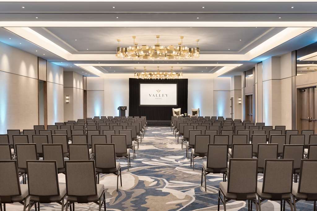 Фото Valley Hotel Homewood Birmingham, Curio Collection by Hilton