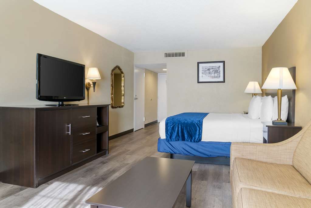 Фото Best Western Greenfield Inn