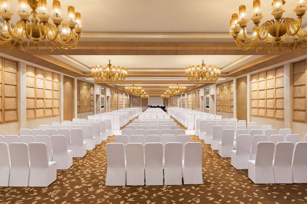 Фото Radisson Blu Hotel, New Delhi Dwarka