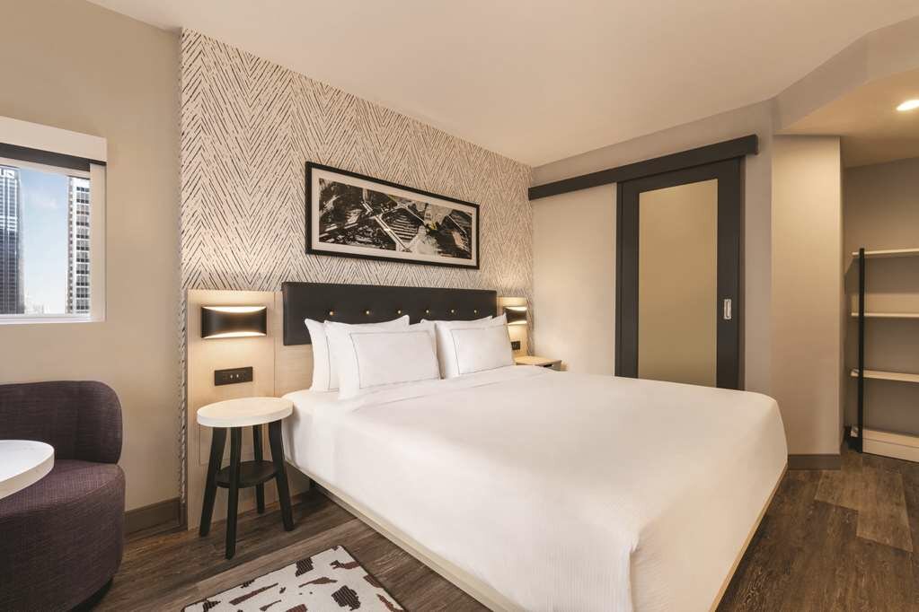 Фото DoubleTree by Hilton New York Midtown Fifth Ave