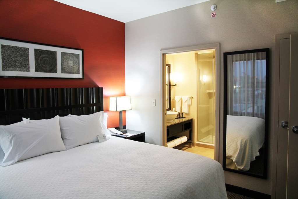 Фото Embassy Suites Ontario Airport