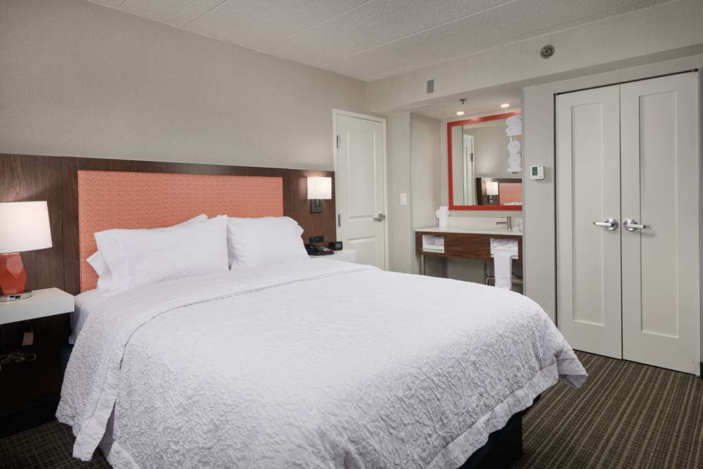 Фото Hampton Inn Fairfax City