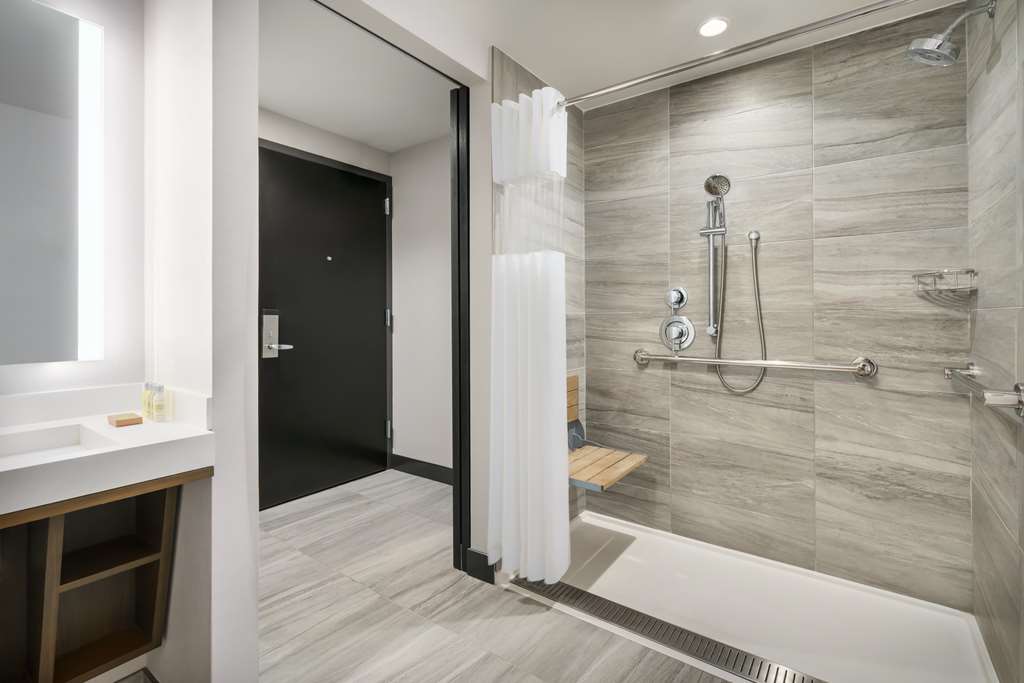 Фото Doubletree by Hilton New York Times Square South