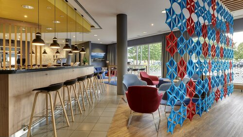 Гостиница Holiday Inn Express Cologne Mulheim в Кёльне