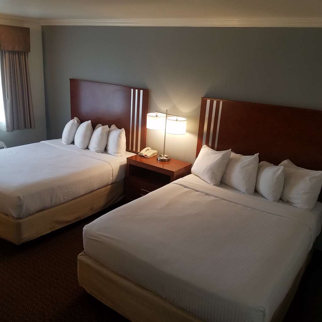 Фото SureStay Hotel by Best Western Hollister