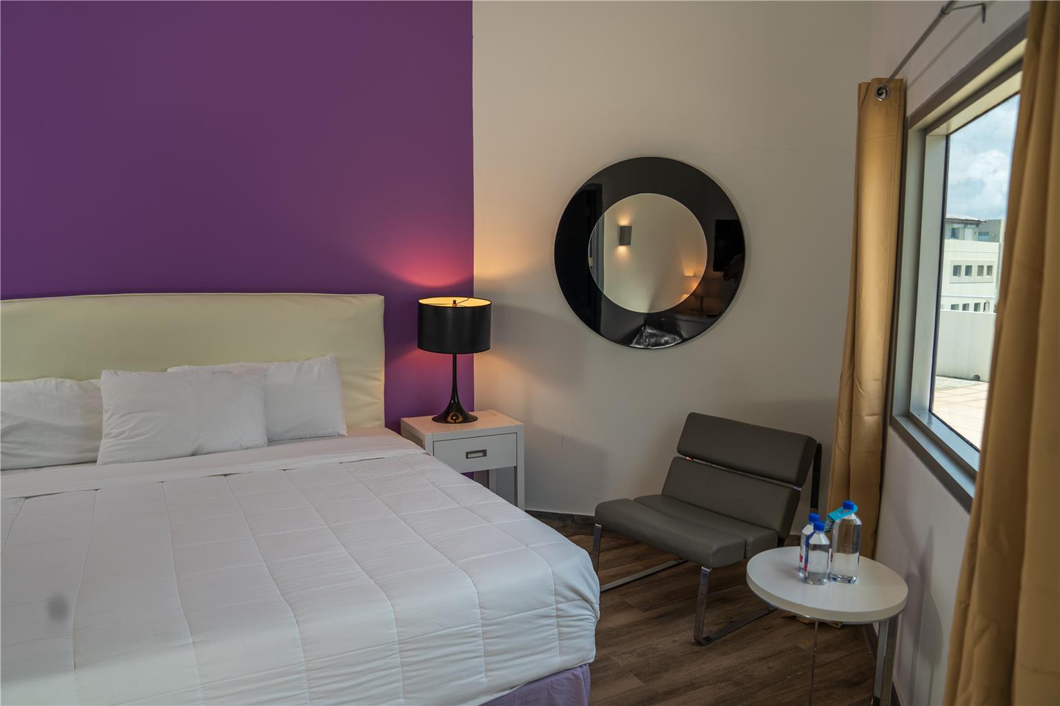 Фото Commodore Suites