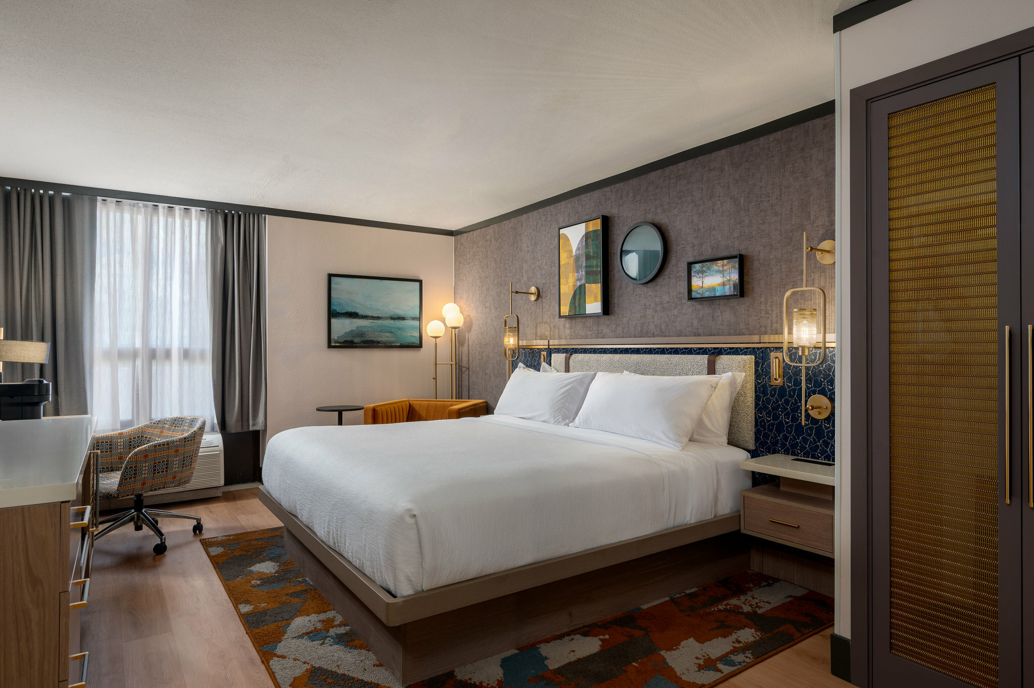 Фото Troy Inn & Suites