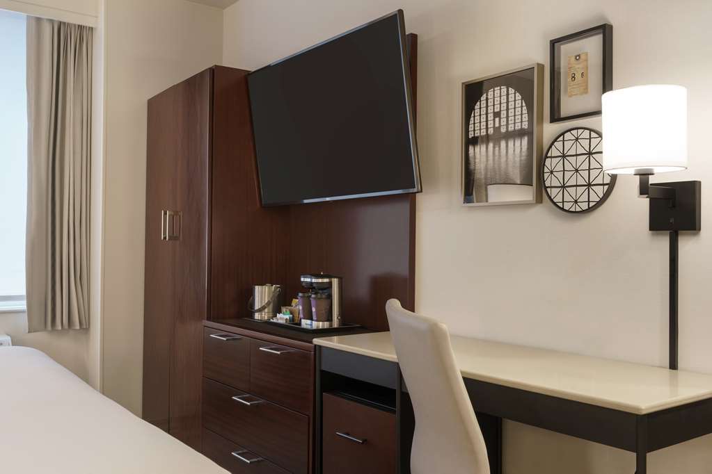 Фото DoubleTree by Hilton New York Downtown