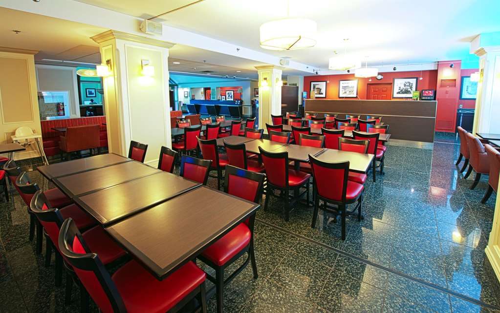 Фото Hampton Inn by Hilton Ottawa