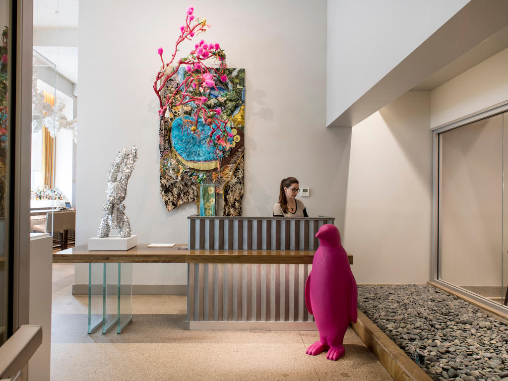 Фото отеля 2