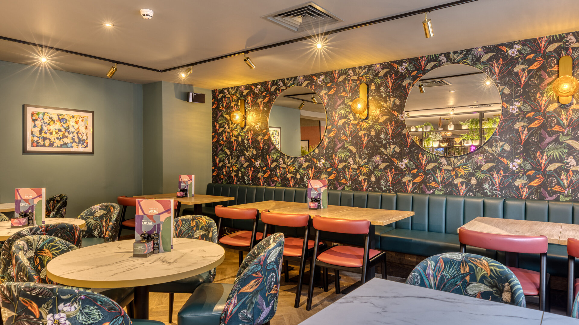 Фото Premier Inn London Tower Bridge