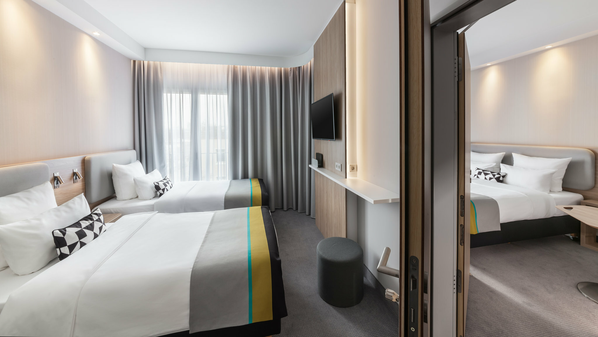 Фото Holiday Inn Express Munich - City East, an Ihg Hotel