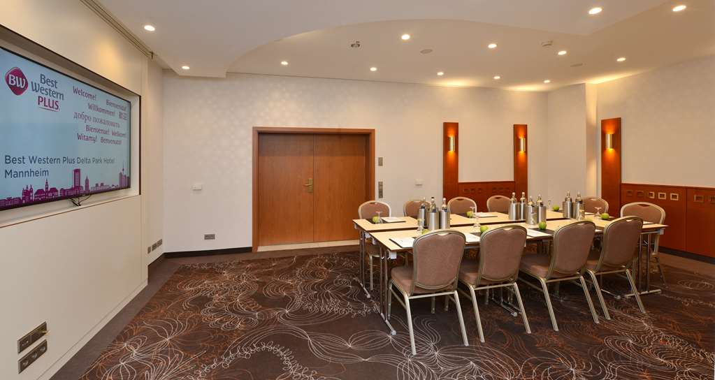 Фото Best Western Plus Delta Park Hotel
