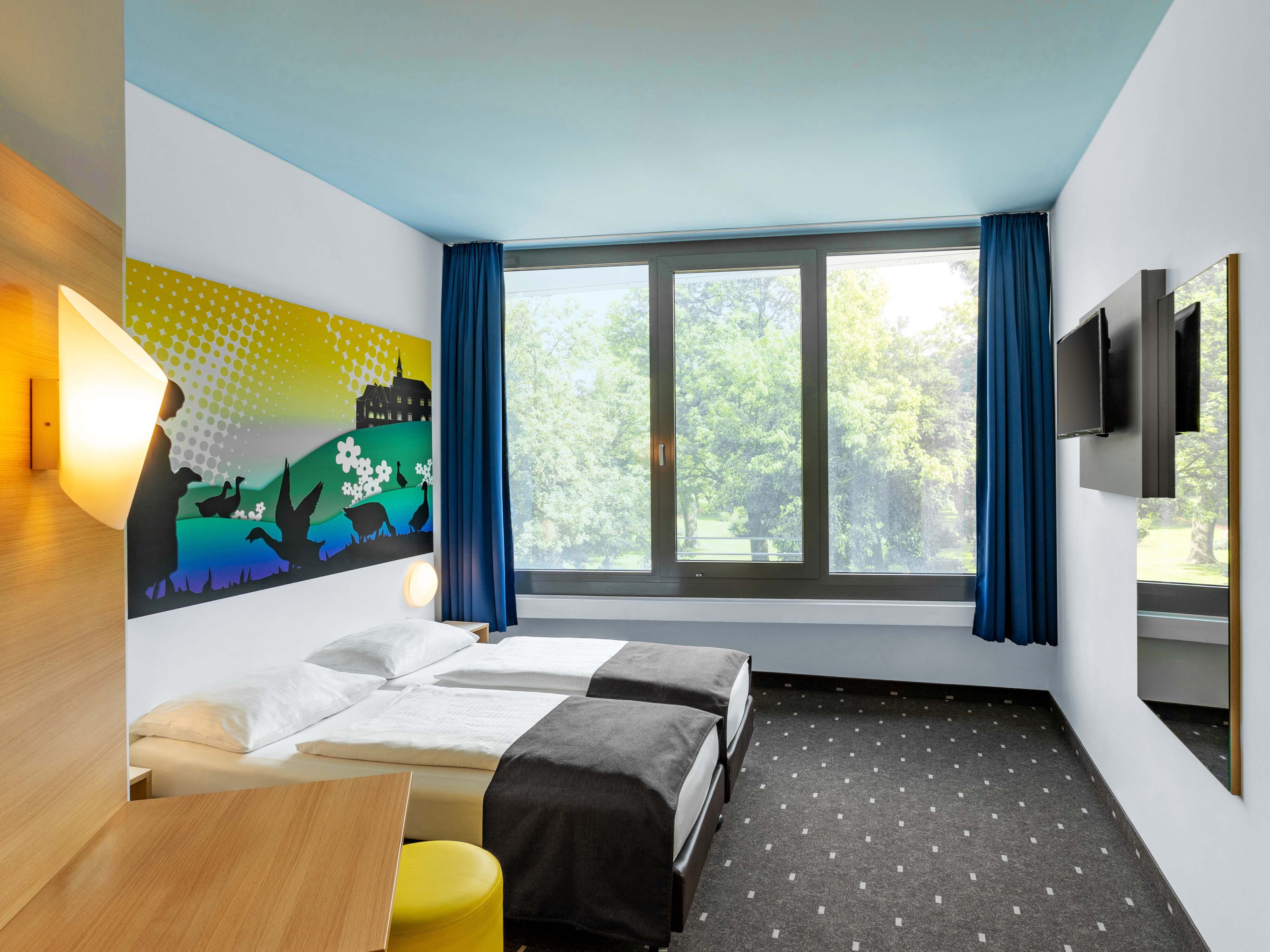 Фото B&b Hotel Göttingen-City