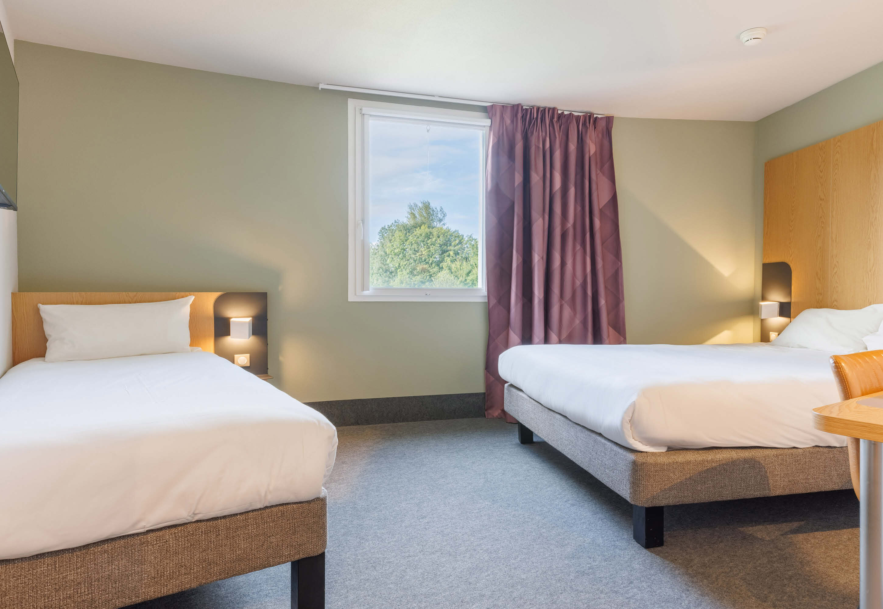 Фото B&b Hotel Clermont-Ferrand Nord Riom