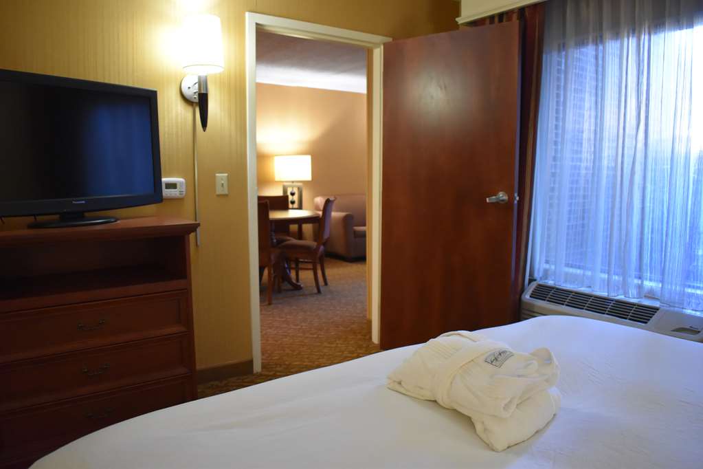 Фото DoubleTree by Hilton Asheville Biltmore