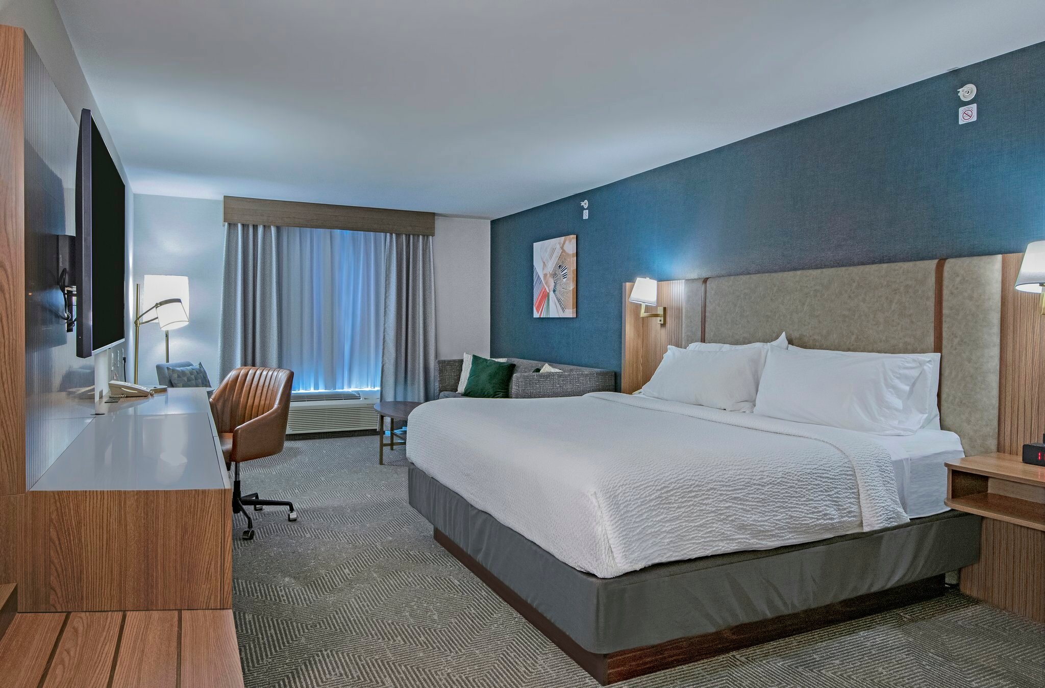 Фото Holiday Inn Hotel and Suites-Kamloops